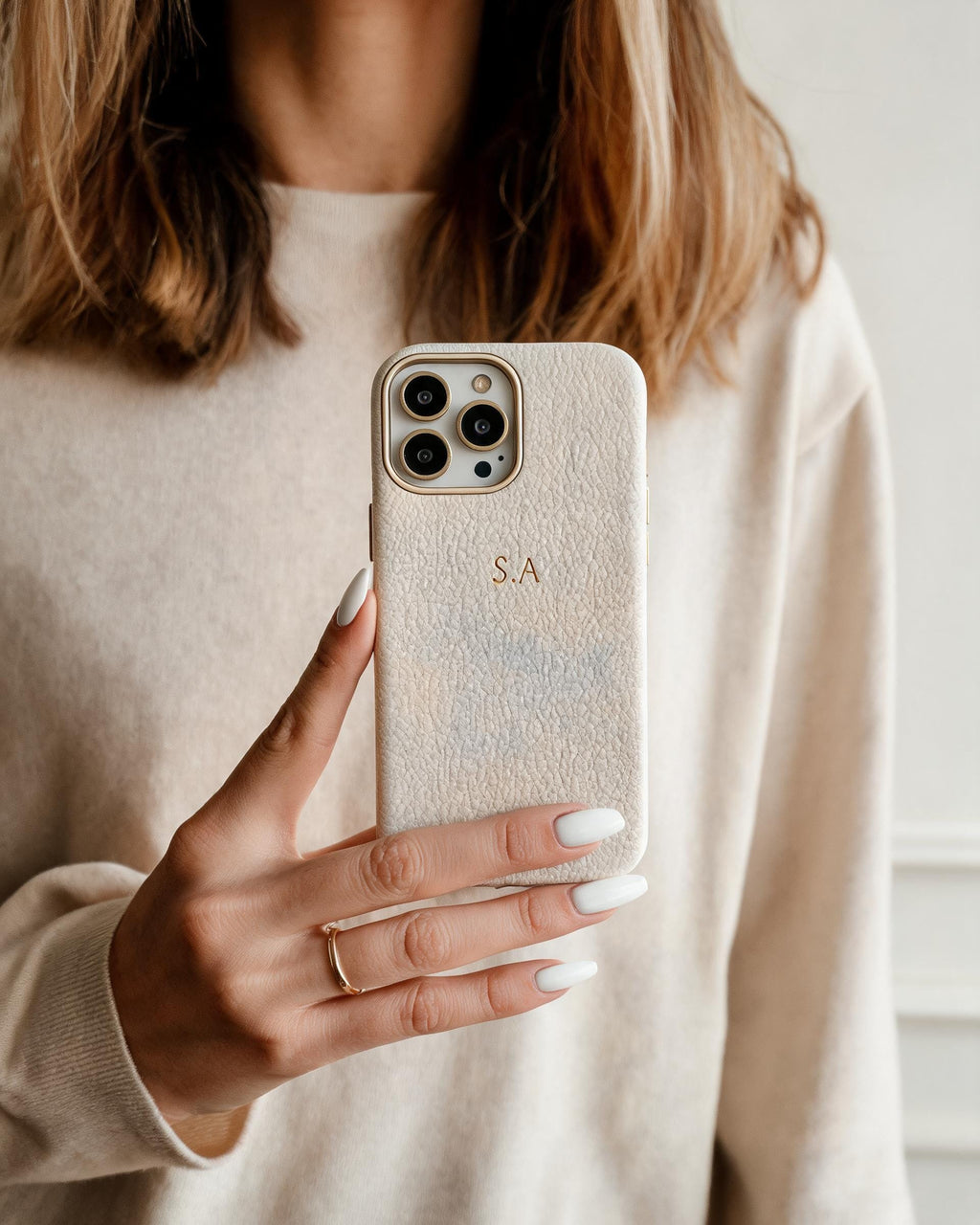 Pebble Grain Gold Trim Personalised Case