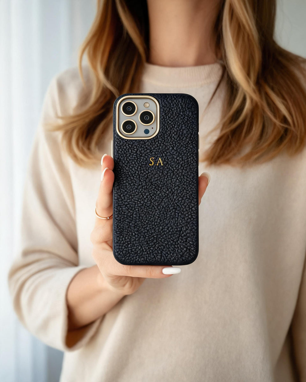 Pebble Grain Gold Trim Personalised Case